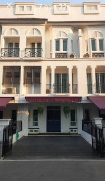 Townhouse for rent, Leon Village, Sukhumvit 62, 24.6 sqw 201 sqm 3 bedrooms, 3 bathrooms, 3 floors, parking for 2 cars