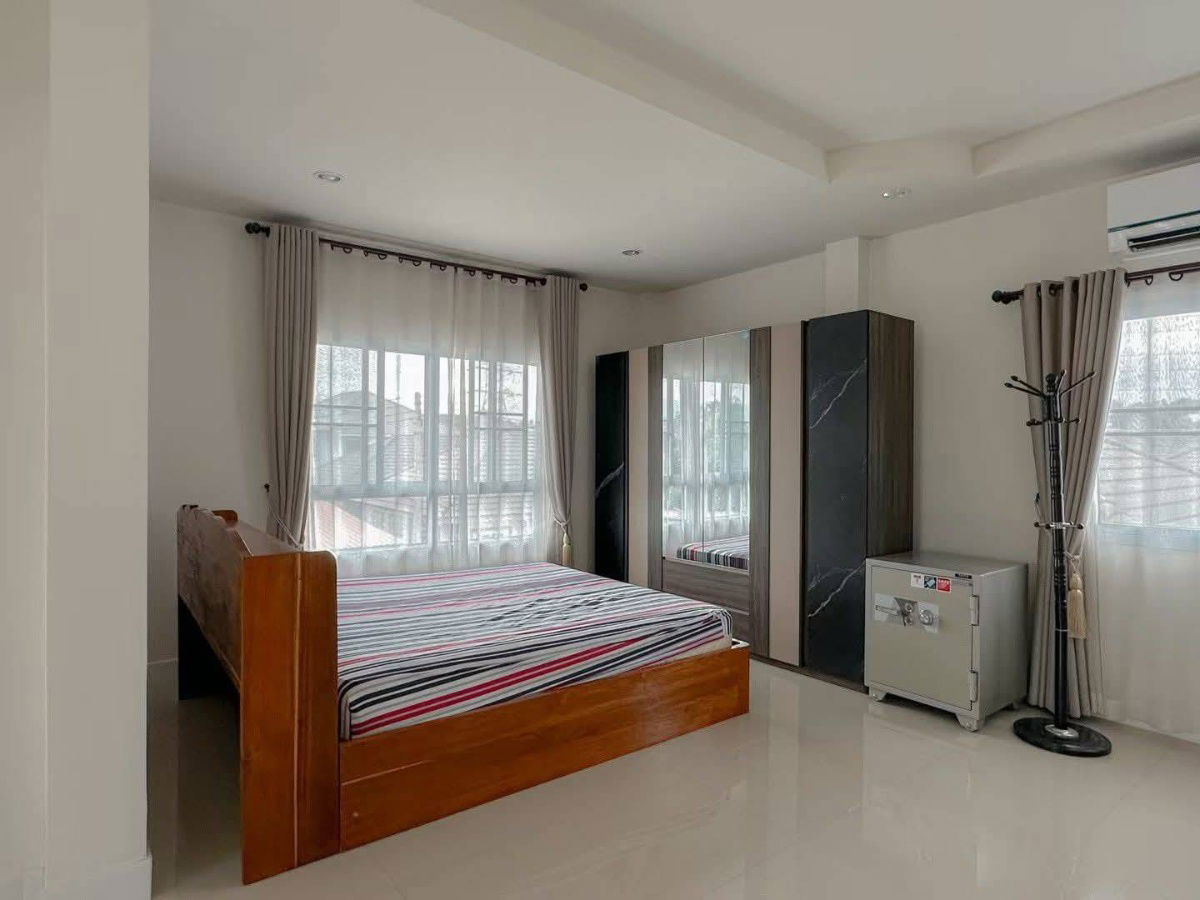 รูป ให้เช่าบ้านเดี่ยว 2 ชั้น พิกัดสันทราย-เชียงใหม่ พร้อมอยู่ เฟอร์นิเจอร์ครบครัน พร้อมเครื่องใช้ไฟฟ้า T.0946511456 - รูปที่ 9/16