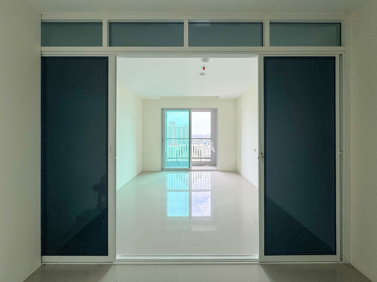 รูป วิวสวยสุดในพัฒนาการ!! ห้องเปล่าพร้อมแต่ง ขายคอนโด อัสสกาญจน์ เพลส ศรีนครินทร์  (Asakan Place Srinakarin) 29.24 ตร.ม ติด MRT และ Airport Link หัวหมาก!! - รูปที่ 5/17