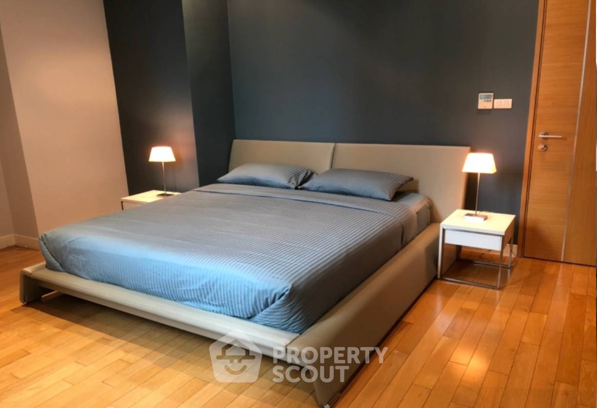 picture 2-BR Condo at Millennium Residence @ Sukhumvit Condominium near BTS Asok (ID 2456496) - 3/8