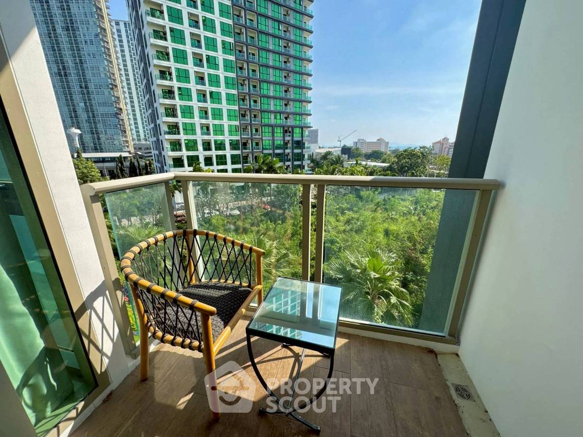 picture 1-BR Condo at The Riviera Ocean Drive close to Jomtien Beach (ID 2455258) - 2/4