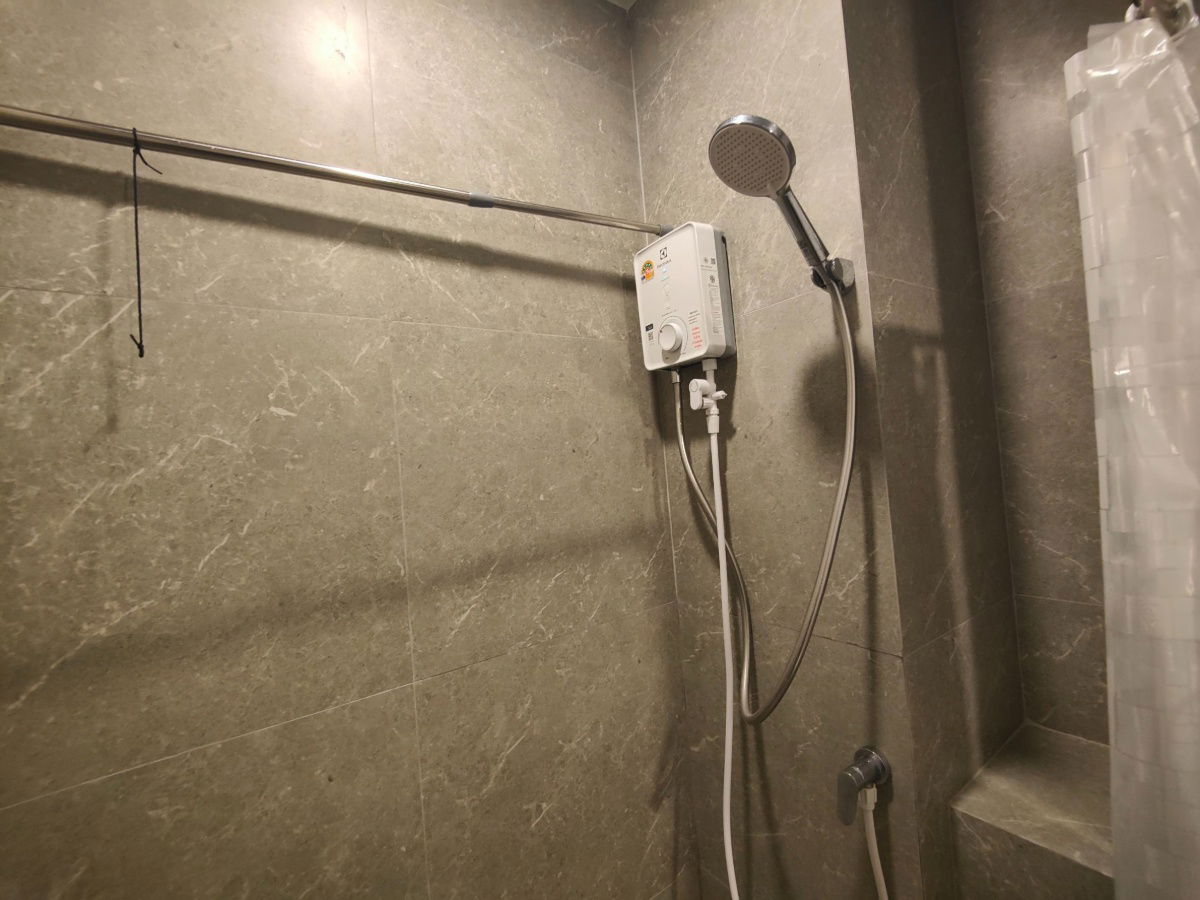 picture Condo for sale, Origin Plug and Play, Ramintra, 14th floor, size 33.33 sq m, ceiling height 3 meters, pets friendy - 33/34