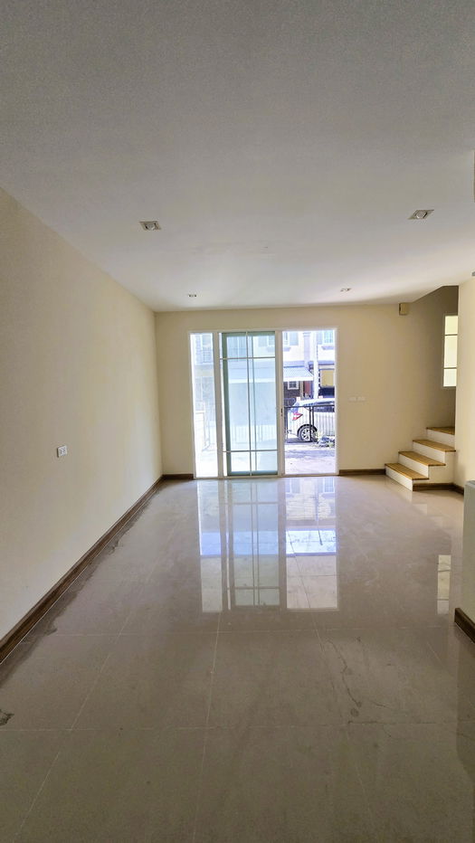 รูป สภาพมือ1 ไม่เคยเข้าอยู่ ทำเลดีๆ ราคาเบาๆ ขาย บ้าน ทาวน์โฮม โกลเด้น ทาวน์ บางแค 19 ตารางวา ใกล้ MRT หลักสอง ถนน กาญจนาภิเษก ถนนเพชรเกษม บางแค - รูปที่ 7/25