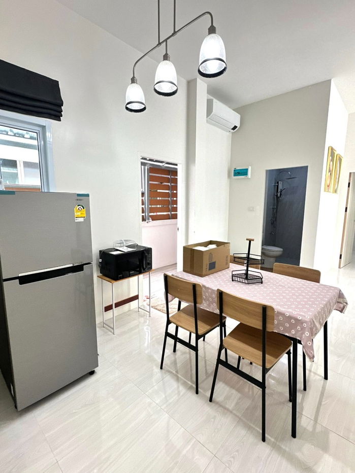 picture Single storey house for rent with 3 bedrooms,2 toilets and 1 kitchen. - 3/13