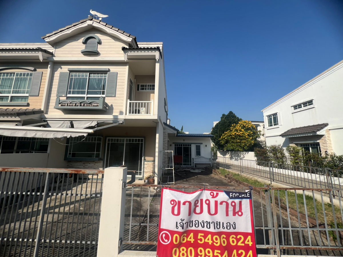 picture Corner Unit! 2floors Townhome at Indy 2 Bangna Km.7. Features a spacious side yard suitable for future expansion. - 9/11