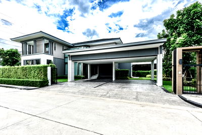 ขายบ้านเดี่ยว : เดอะ ซิกเนเจอร์ เพอร์เฟค มาสเตอร์พีซ พระราม 9 - กรุงเทพกรีฑา สะดวกสบายกับไลฟ์สไตล์สุด Luxury