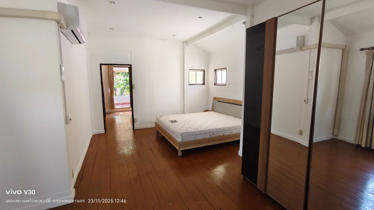 picture Single house for rent in the heart of the city, Ari, Phaya Thai area - 22/31