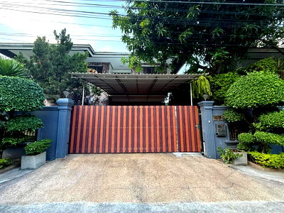 Houses for rent Srinagarindra Road : For rent, for lease, single house, Ramkhamhaeng 43/1, cheap price, interested Line: @951qfbfi