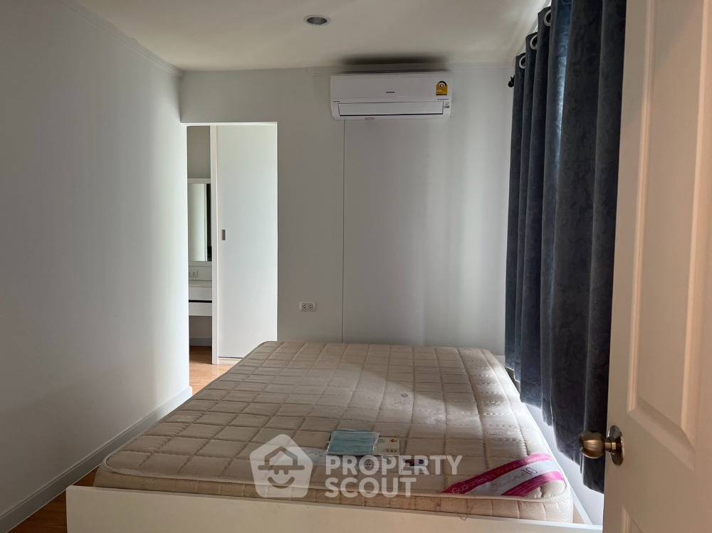 picture 2-BR Condo at Lumpini Ville Pattanakarn - New Phetchaburi in Suan Luang (ID 1298026) - 5/5