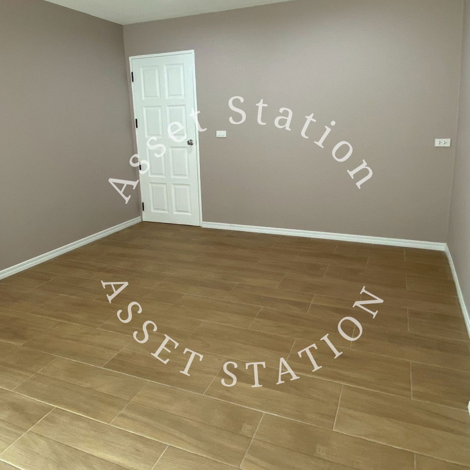 picture Townhouse for sale, good price, Soi Lad Phrao 124, near Lad Phrao Hospital - 5/11