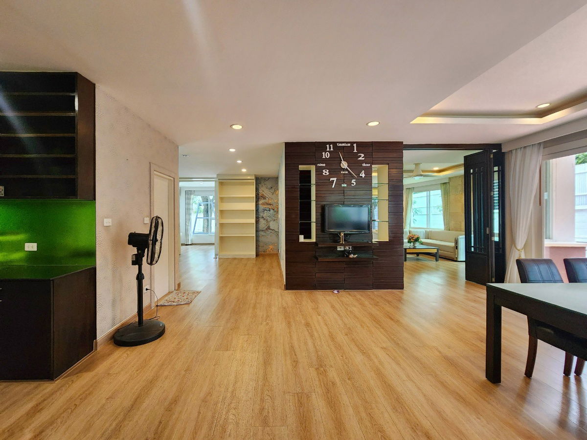 รูป HR3059ให้เช่าบ้านเดี่ยวหรู โครงการบ้านลาดพร้าว Exclusive and Residence ติดถนนเลียบด่วนเอกมัย- รามอินทราใกล้ห้าง เซ็นทรัล อีสวิล ใกล้ทางด่วน    - รูปที่ 8/51