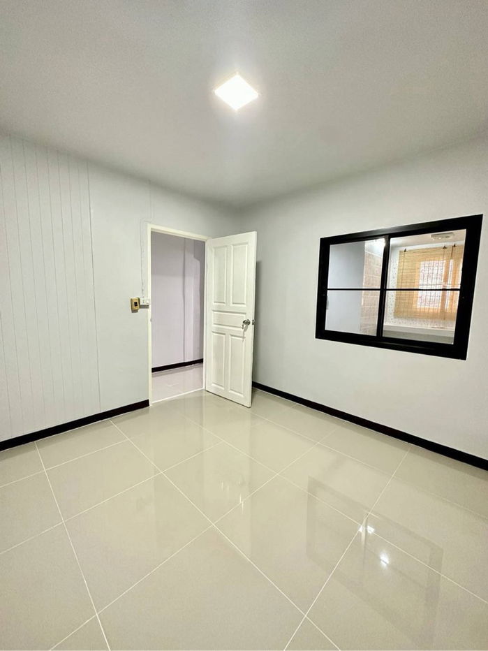 รูป ทาวน์เฮ้ามือสองราคาประหยัด แถวไทรน้อย นนทบุรี คุ้มมาก รีโนเวทใหม่ - รูปที่ 12/20