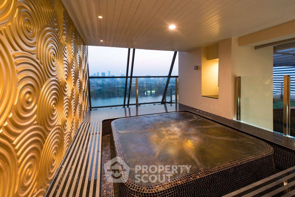 picture Spectacular High Rise 4-BR Penthouse near MRT Queen Sirikit National Convention Centre (ID 1286665) - 42/49