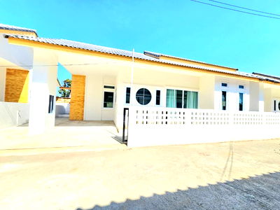 เช่าบ้านเดี่ยว เทศบาลตำบลดอนแก้ว : ให้เช่าบ้านเดี่ยวชั้นเดียว 3 ห้องนอน 2 ห้องน้ำ 1  ห้องครัว  1 ที่จอดรถ