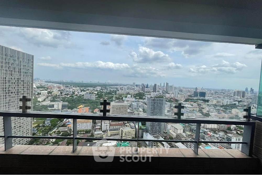 picture 3-BR Condo at Sathorn Gardens near MRT Si Lom (ID 1842476) - 5/12
