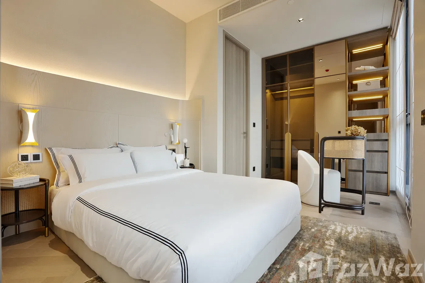 picture New building. 15 min walk to Saladaeng BTS station. 1668426 - 9/13