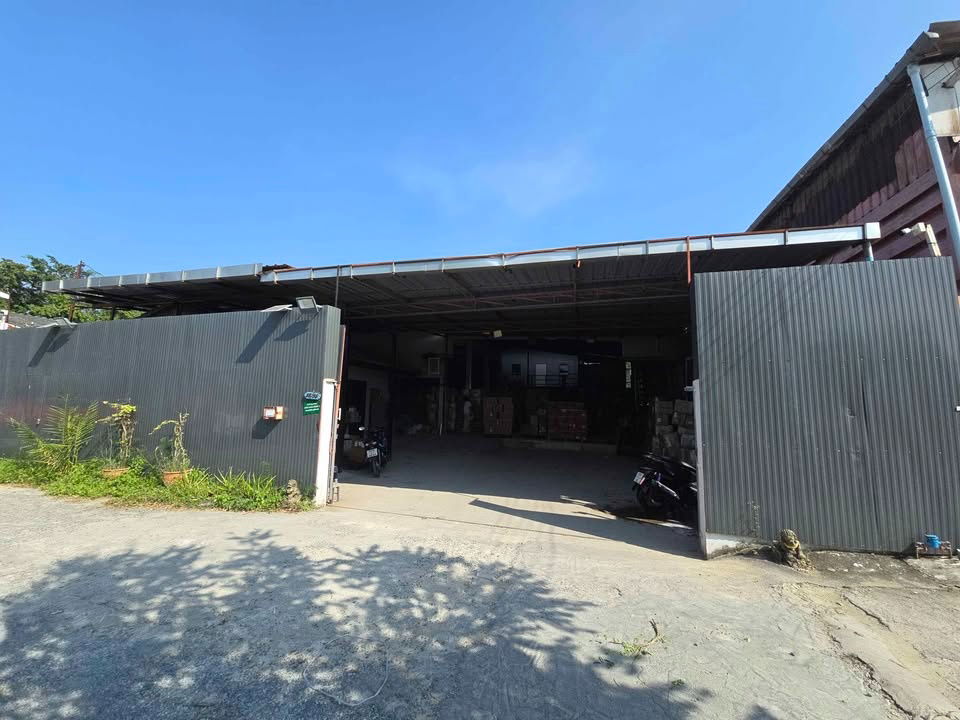 รูป ให้เช่าโกดัง ใกล้สาย2กับสาย3 ซอยนครลุง8 ขนาด450 ตรม. พร้อมออฟฟิศ ห้องพักคนงาน - รูปที่ 1/5