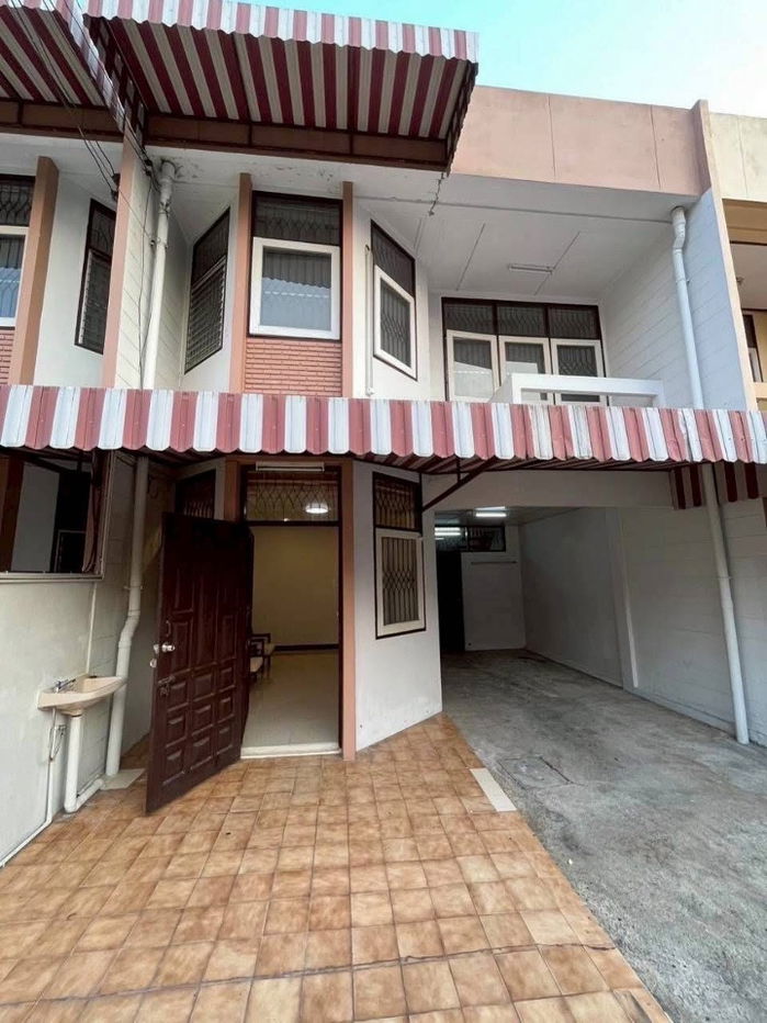 picture 🏘️ Townhouse for Rent – Spacious 2-Storey Unit (30 sq.w.) | 6-Meter Wide Frontage | Near Siriraj Hospital | Located in Soi Chak Phra 16, Taling Chan - 19/20