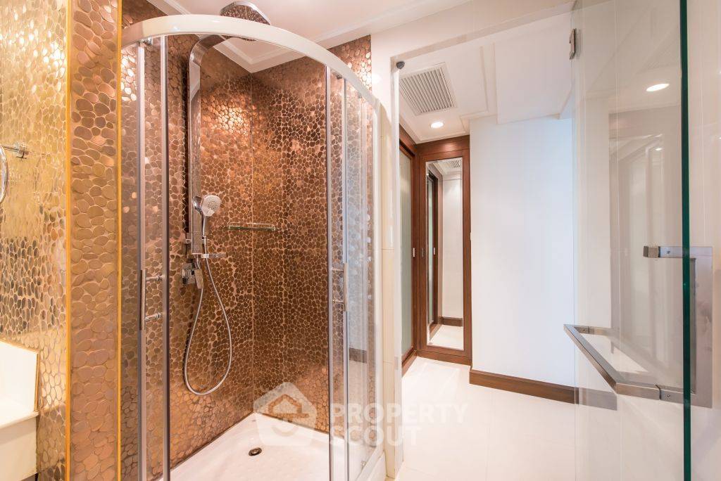 picture Spectacular High Rise 4-BR Penthouse near MRT Queen Sirikit National Convention Centre (ID 1286665) - 28/49