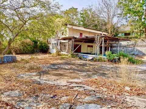 Land for sale near the sea, Bangsaen Beach, beautiful plot, great location, near the community