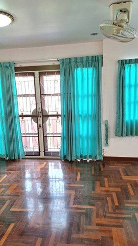 รูป ให้เช่าทาวน์เฮ้าส์2ชั้น หลังมุม18ตรว. อยู่เพชรเกษม 112 ซอยหมู่บ้านครู ใกล้รพ.เกษมราษฎร์ - รูปที่ 4/8