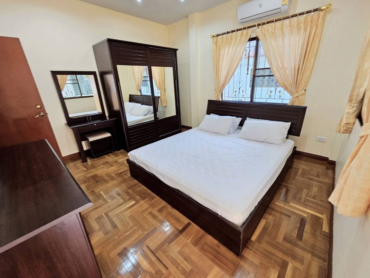 picture 4 Bedrooms Pool Villa in Thepprasit road - 7/10