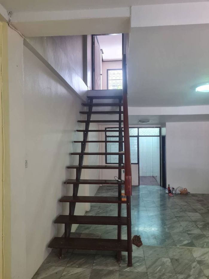 picture Selling below cost price, 3-storey townhouse, Thanyakarn Village, Watcharapol, 1.6 MB. - 7/28
