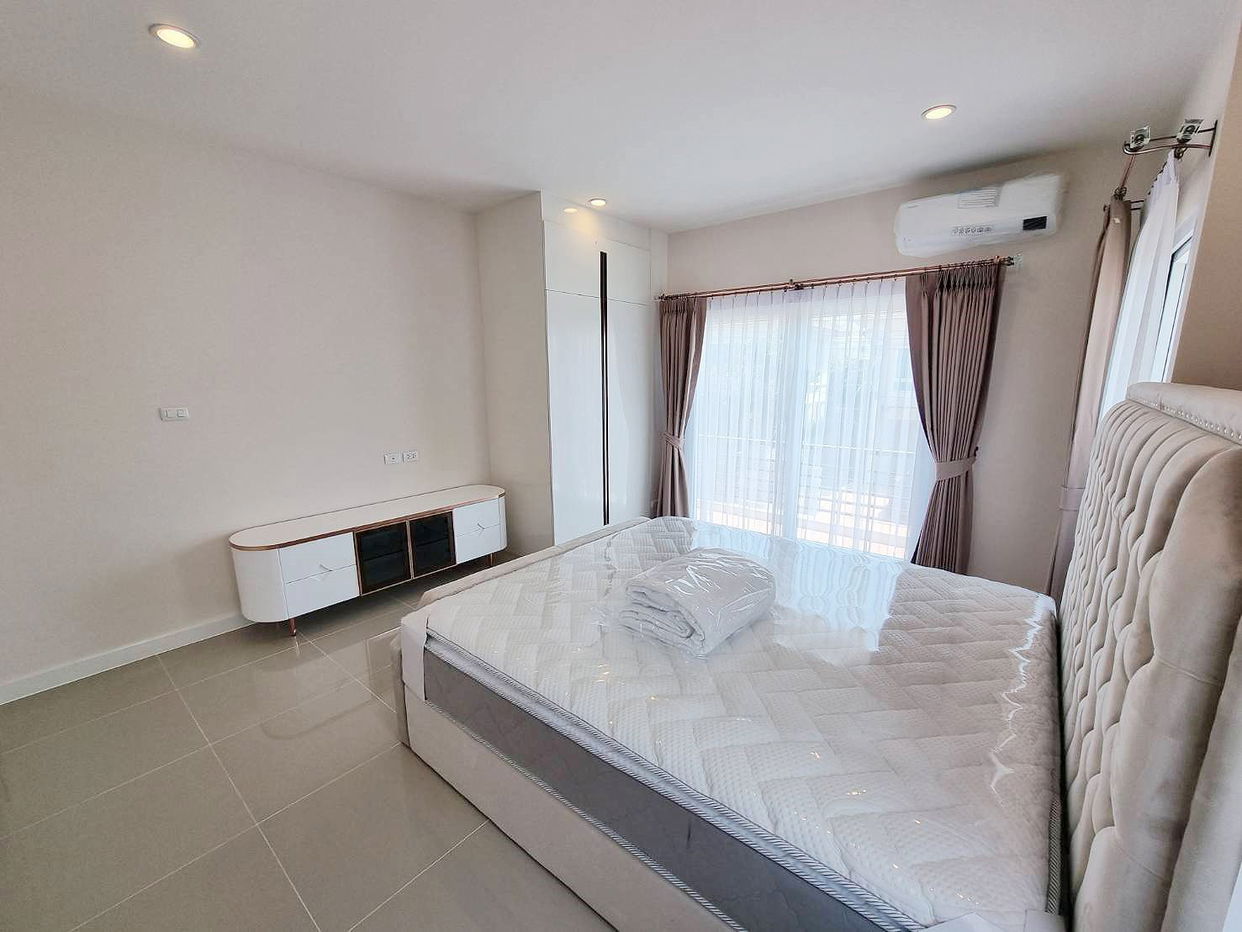 รูป บ้าน 4 ห้องนอนให้เช่าในพัทยาตะวันออก - รูปที่ 11/15