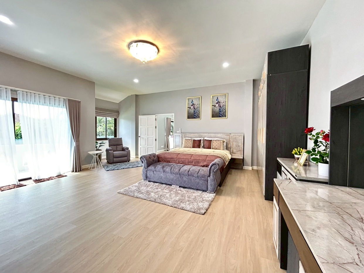 picture 3 Bedrooms Pool Villa for Sale in Bangsaray - 9/14