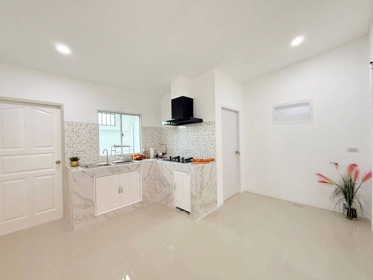 picture 3-Bedroom Townhouse for Sale in Siam Country Club - 8/15