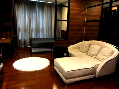 คอนโดให้เช่า : Ivy Thonglor Studio, BTS Thonglor (Condo For Rent)