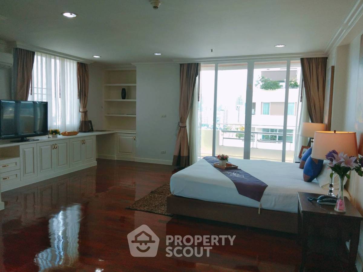 picture 4-BR Condo at Piyathip Place near BTS Phrom Phong (ID 659423) - 16/28