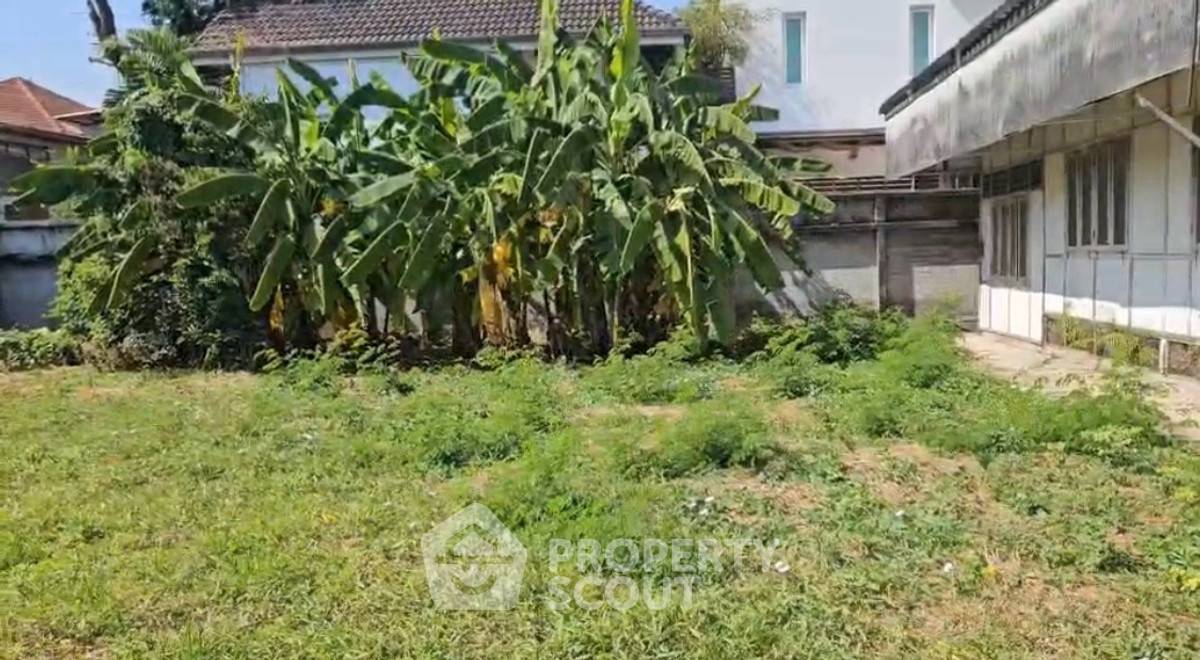 picture 182 m² Land for Sale in Din Daeng (ID 2462506) - 4/8