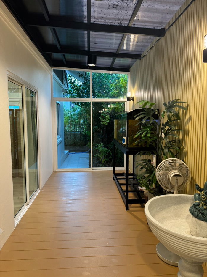 picture Two storey house for rent with 4 bedrooms,4 toilets and 1 kitchen.  - 37/41