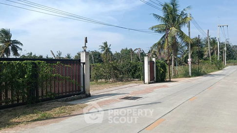 ที่ดินสำหรับปล่อยขาย 7,128 ตารางเมตร แถว ใกล้ ห้วยใหญ่ (ID 2463152)