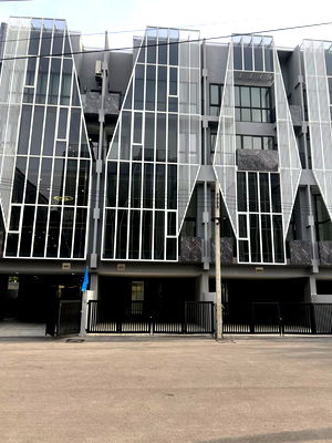 เช่าโฮมออฟฟิศ วิทยาลัยพยาบาลบรมราชชนนีนพรัตน์วชิระ : WS5975 🏢 ให้เช่าโฮมออฟฟิศ / สำนักงาน 4.5 ชั้น ตรงข้ามสำนักงานเขตบางแค เพียง 60,000 บาท/เดือน