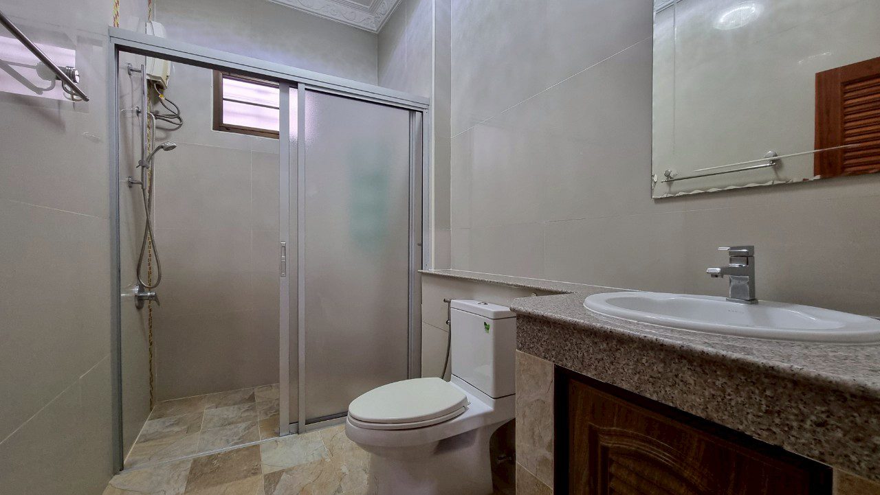 picture 3 Bedrooms House in East Pattaya for Sale - 12/15