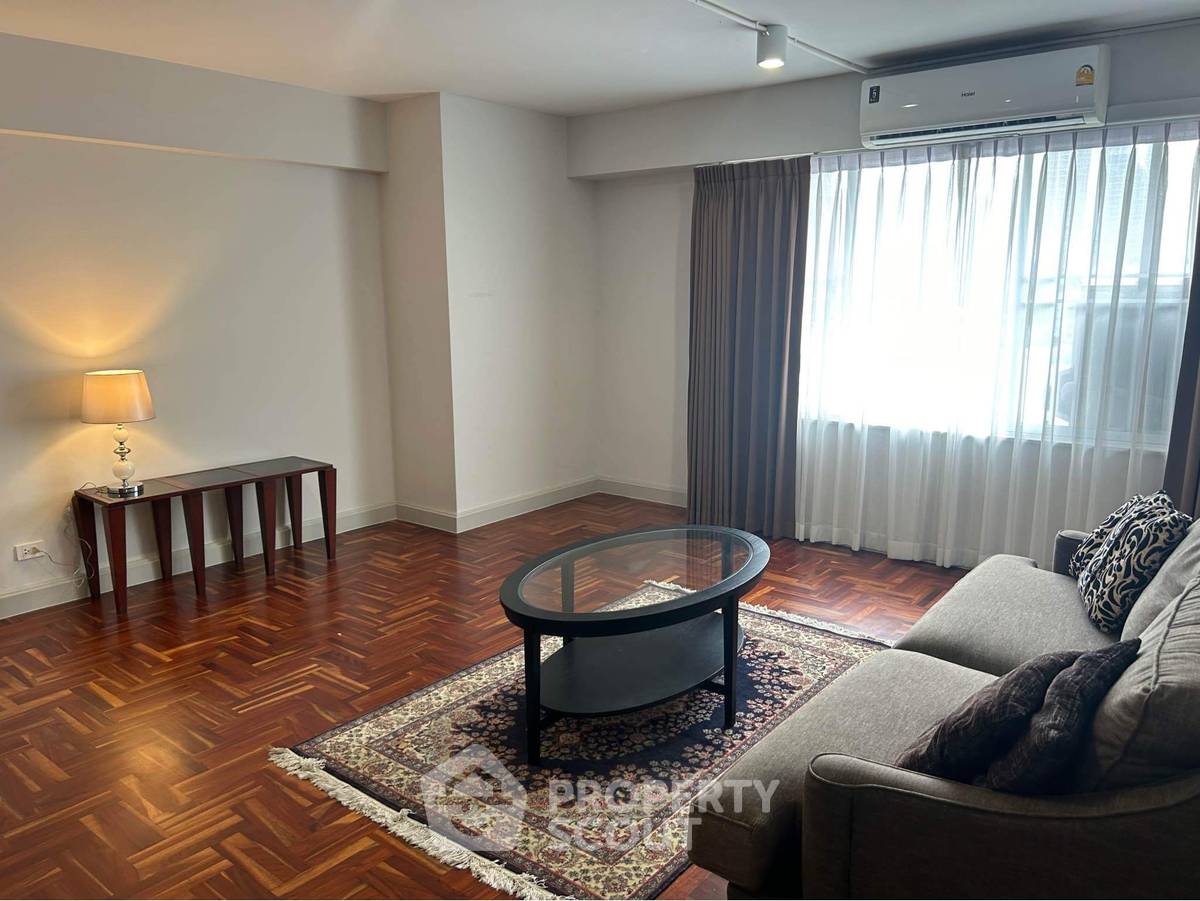 picture 4-BR Condo at Baan Prida Condominium near BTS Nana (ID 1542122) - 3/37