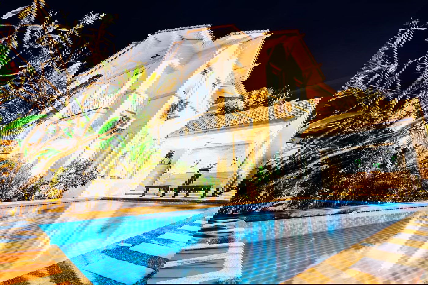 รูป ให้เช่าพูลวิลล่า 4 ห้องนอน จอมเทียน - รูปที่ 1/11