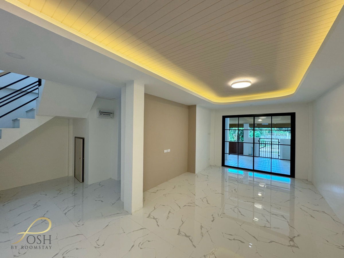 รูป หมู่บ้านชเลคีรี กะทู้ - บ้านรีโนเวทใหม่ทำเลกะทู้  ใกล้ปั๊มบางจากกะทู้ ห้องนอนใหญ่มาพร้อมระเบียง ไม่ชนบ้านหลังอื่น บรรยากาศโปร่งโล่ง - รูปที่ 3/32