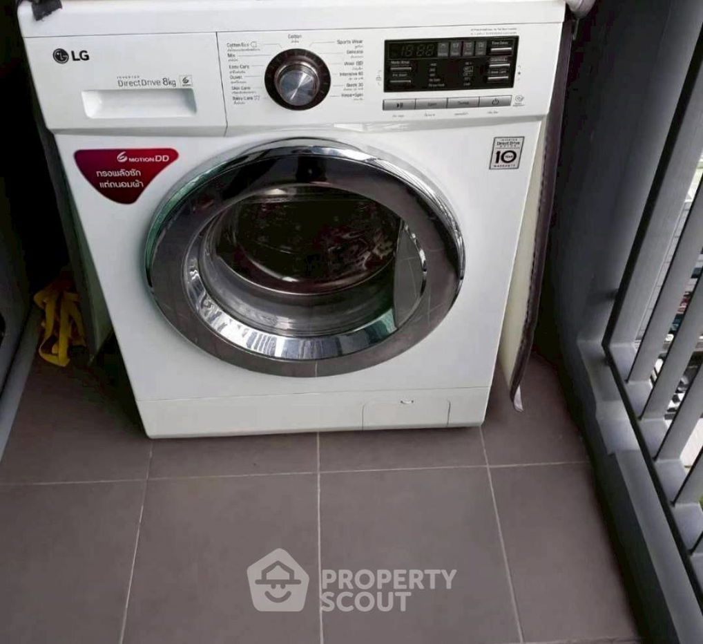 picture 1-BR Condo at Quinn Condo Ratchada 17 near MRT Sutthisan (ID 2454887) - 7/8