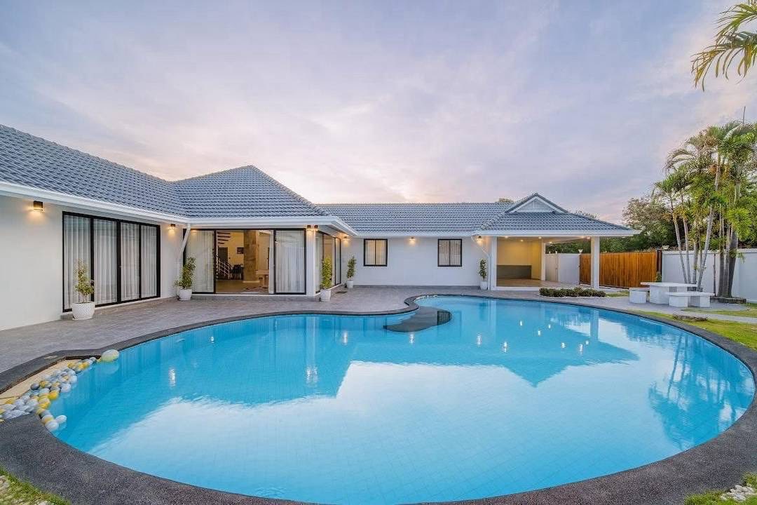 picture Luxury Pool Villa 3 Bedrooms For Sale in Mabprachan - 3/14