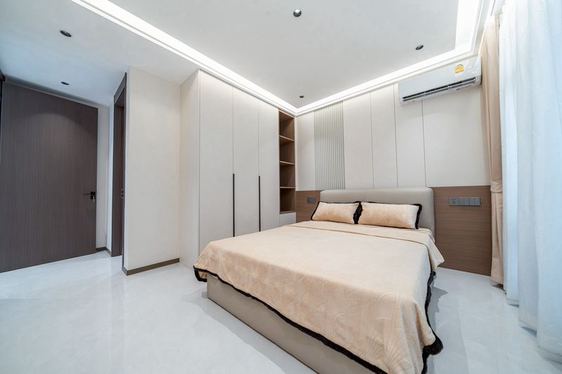 picture Luxury Pool Villa for Sale – Thepprasit Road, Pattaya - 7/14