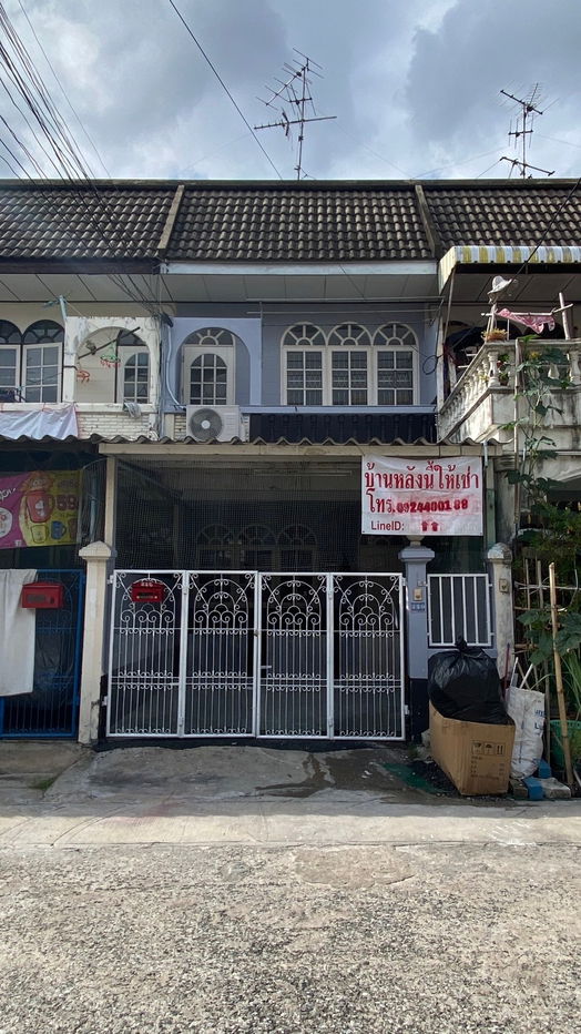 รูป บ้านให้เช่า ทาวน์เฮาส์2ชั้น 3 นอน 2น้ำ 1 จอด หมู่บ้านเสนาวิลล่า84 เดินทางสะดวก ใกล้เดอะมอลล์บางกะปิ น้อมจิตต์ โลตัสบางกะปิ ตลาดบางกะปิ  - รูปที่ 1/10