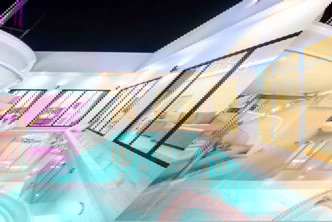 picture 5-Bedroom Pool Villa for Sale in Huay Yai - 2/9