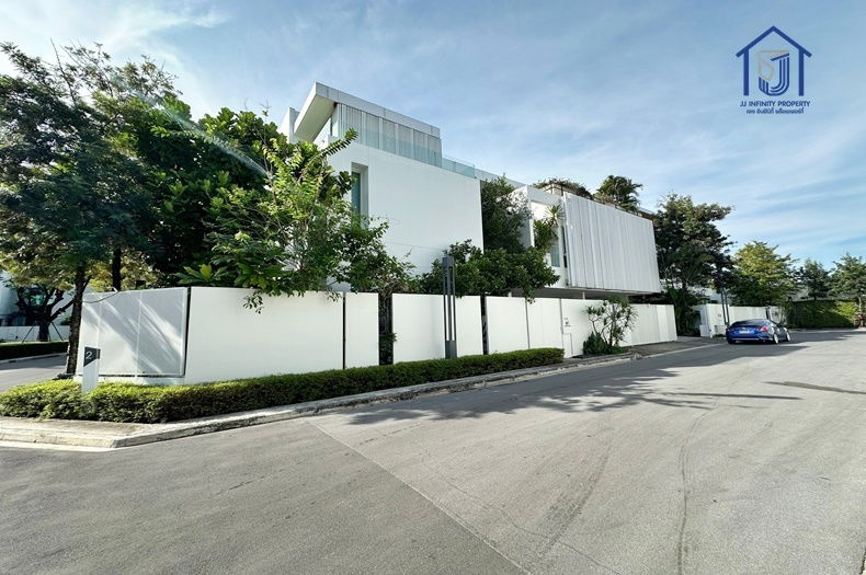 ขายบ้านเดี่ยว : ขายบ้านเดี่ยว 3 ชั้น หมู่บ้านวีเว่ เอกมัย-รามอินทรา ถนนประดิษฐ์มนูธรรม ซอยโยธินพัฒนา 3