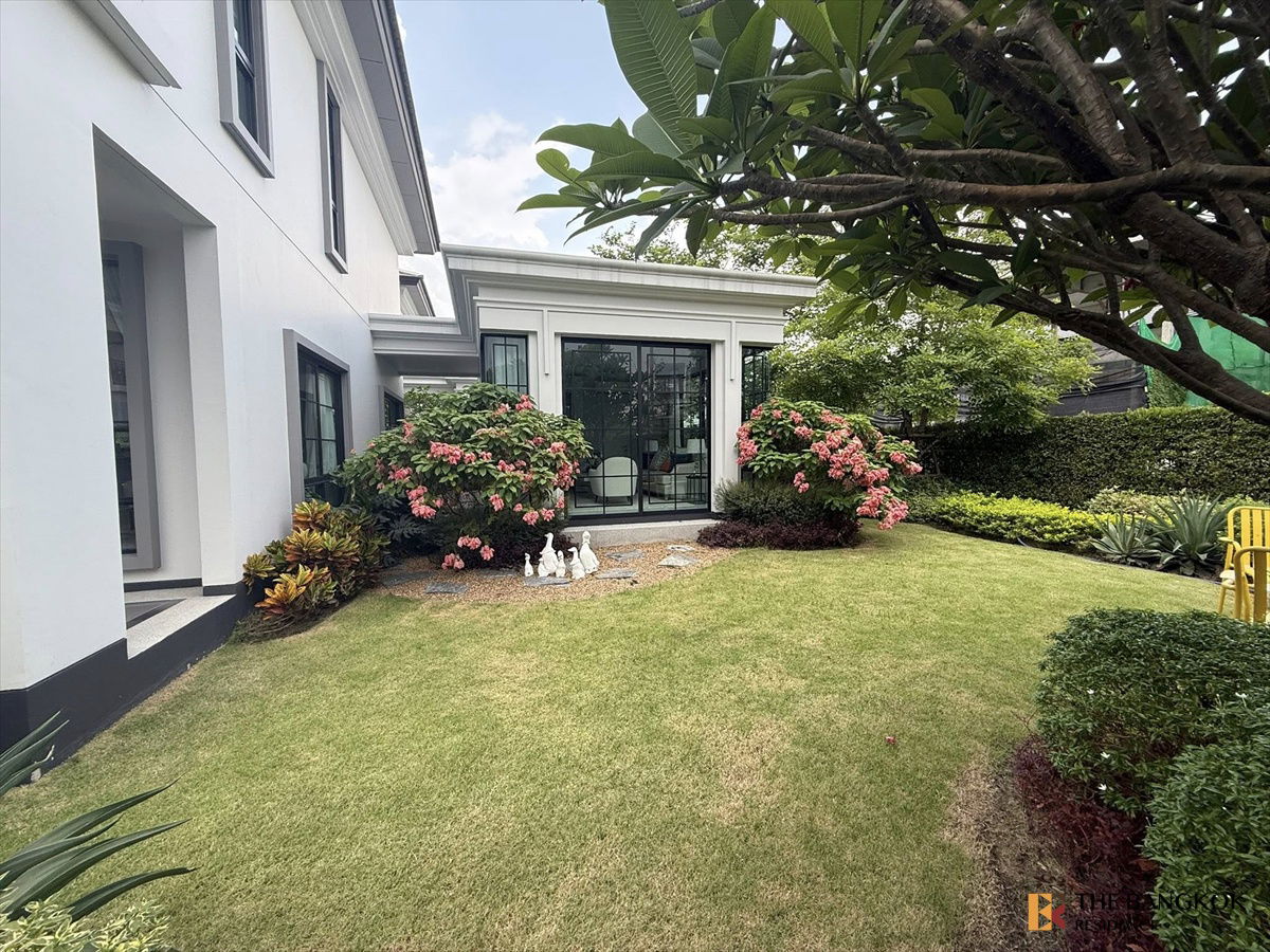 picture the privilege of luxury in an economic hub location setthasiri chaengwattana prachachuen2 - 2/19