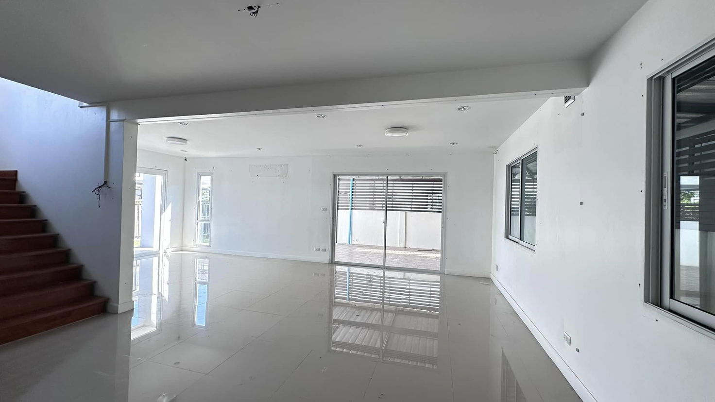 รูป 3 Bedrooms House for Sale in East Pattaya - รูปที่ 3/12