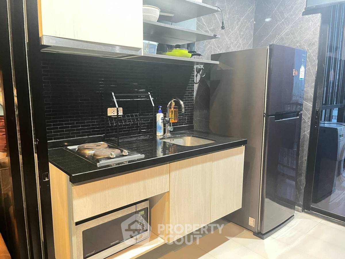 picture 1-BR Condo at The Base Park East Sukhumvit 77 near BTS On Nut (ID 2463123) - 13/16