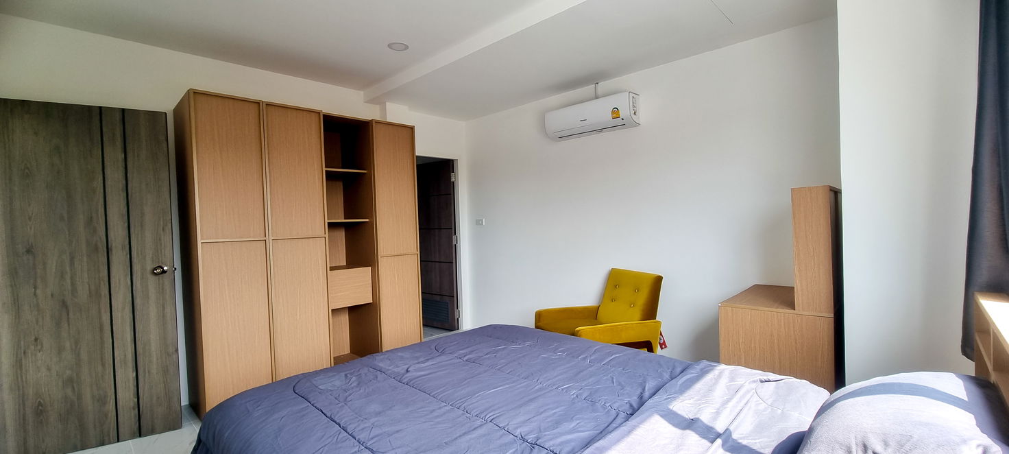 picture Pool Villa for Sale 3 Storeys 4 Bedrooms in Bang Saray - 8/18